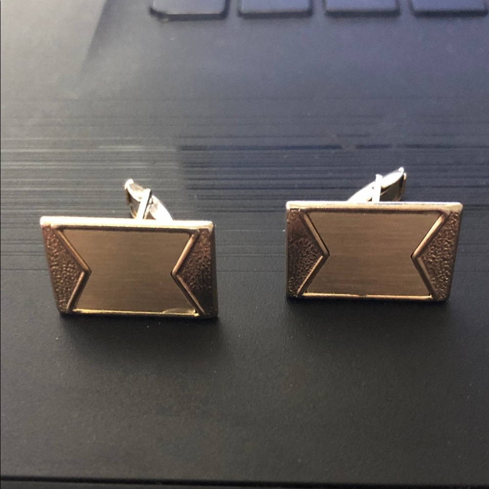 Vintage Elegant Gold-tone Cufflinks